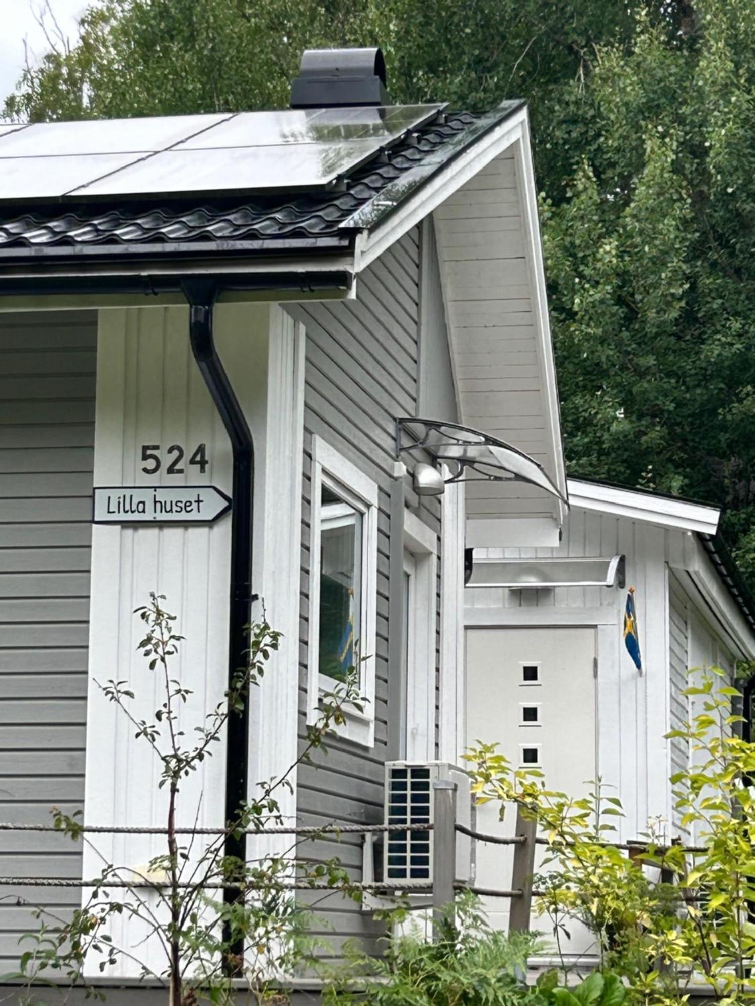 Lilla Huset Bed & Breakfast - Countryside Guesthouse, Free Parking Örebro Exterior foto