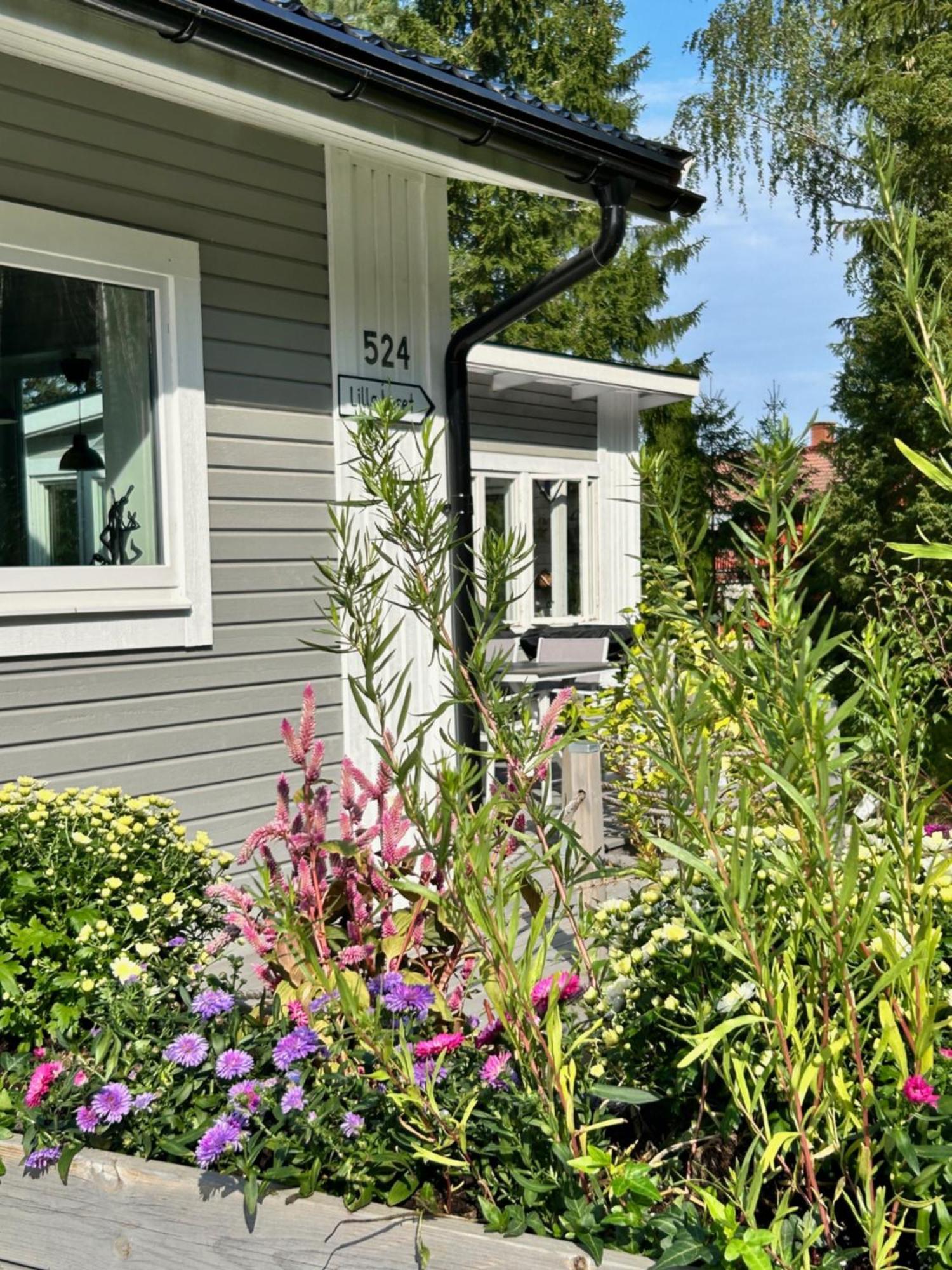 Lilla Huset Bed & Breakfast - Countryside Guesthouse, Free Parking Örebro Exterior foto